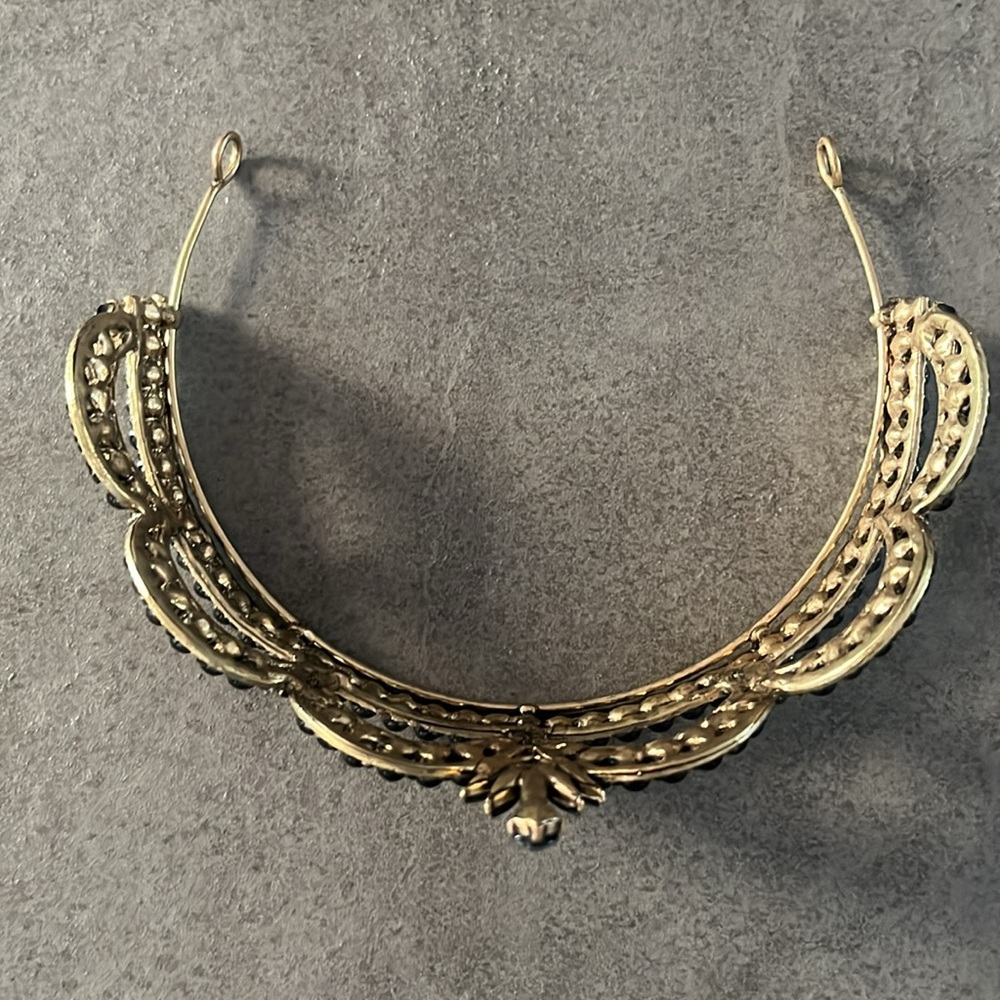 Tiara - Picture 3 of 8